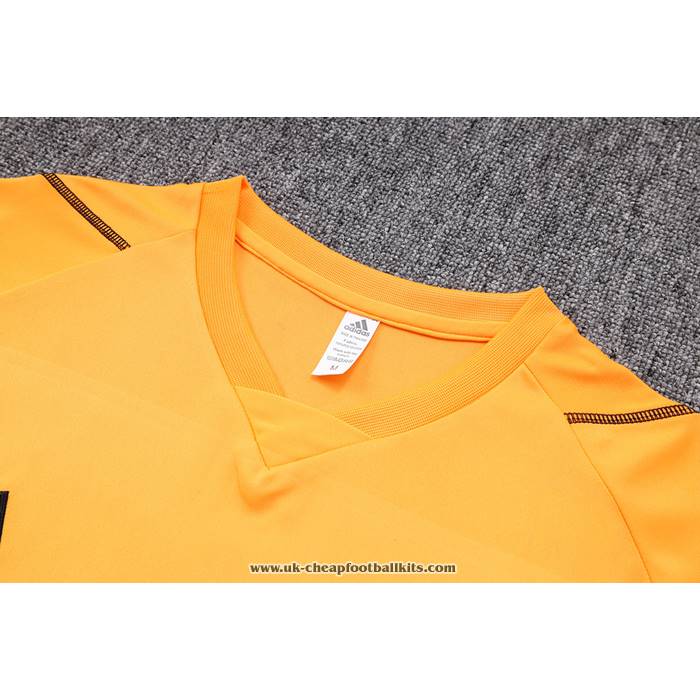 Tracksuit
 SC Internacional 2023-2024 Short Sleeve
 Orange
 - Shorts
